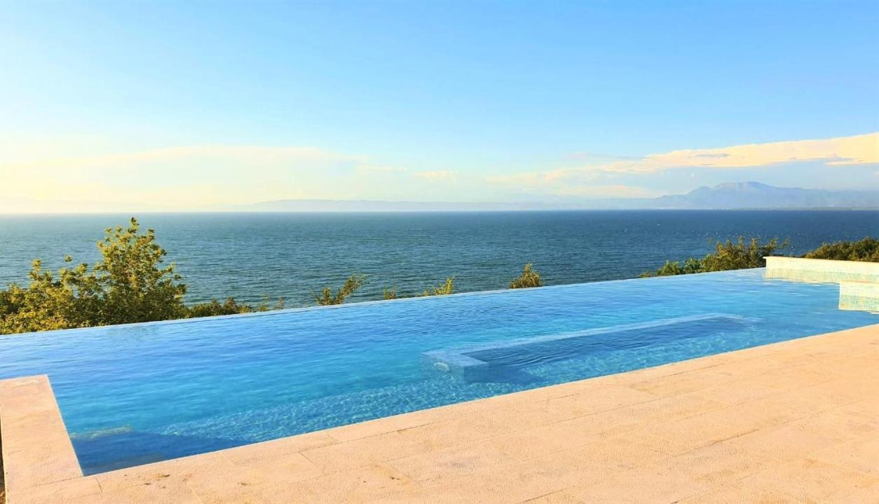 Duplex Seaview Condo Dıraç Dış mekan fotoğraf