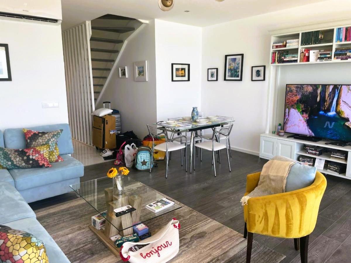Duplex Seaview Condo Dıraç Dış mekan fotoğraf