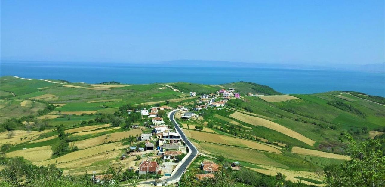 Duplex Seaview Condo Dıraç Dış mekan fotoğraf